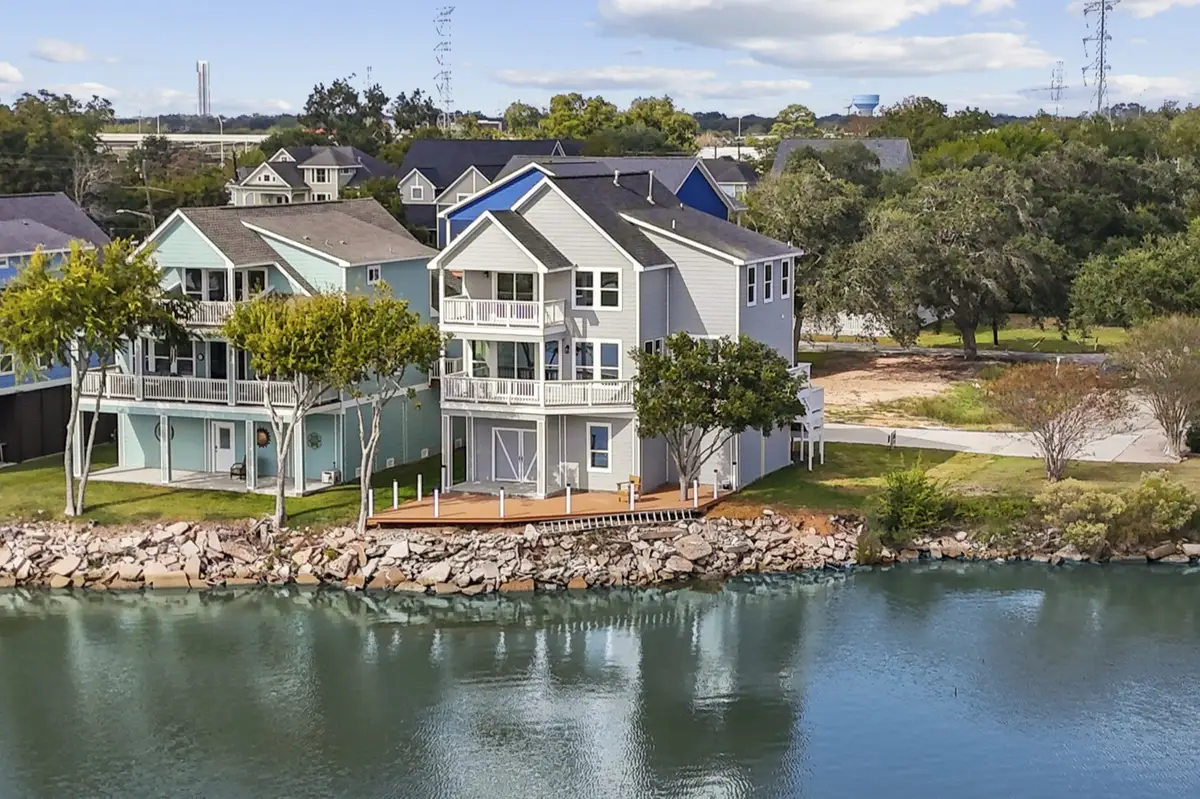 1218 1st Street, Seabrook, TX 77586 - Image #1