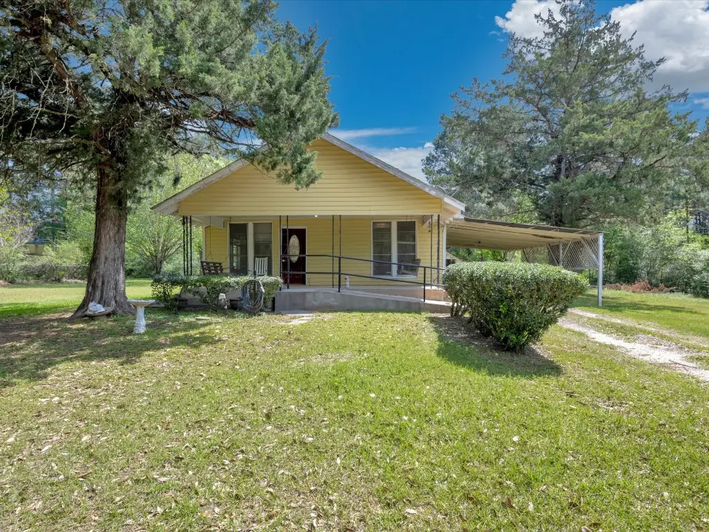 1216 N Hendrix Avenue, Diboll, TX 75941 - #1