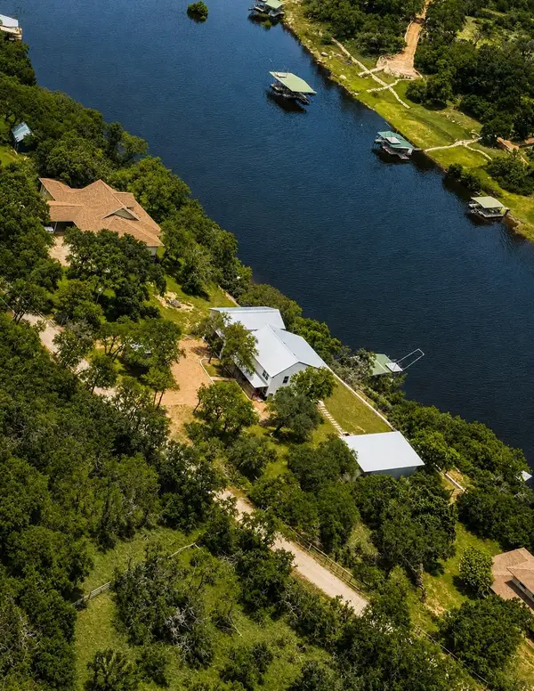 1216 Cliffview Drive, Spicewood, TX 78669