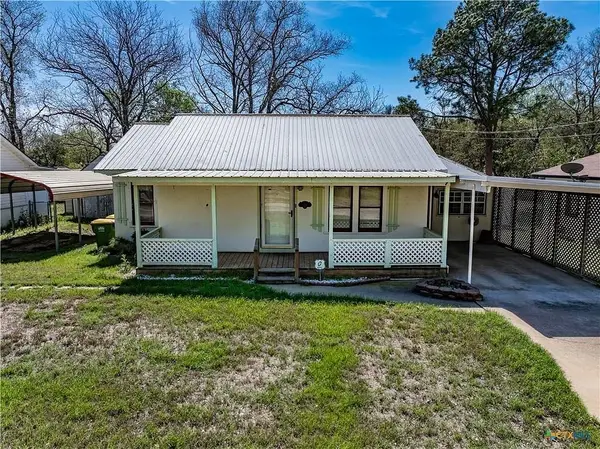 226 & 230 Thornton Street, Gonzales, TX 78629