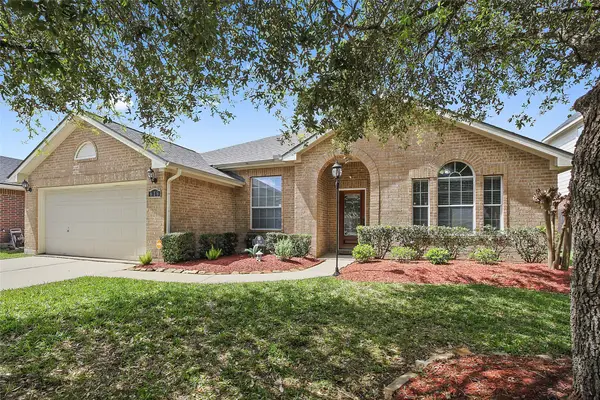 619 Castle Cove Lane, League City, TX 77573