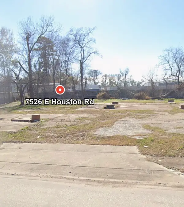 7526 E Houston Road, Houston, TX 77028