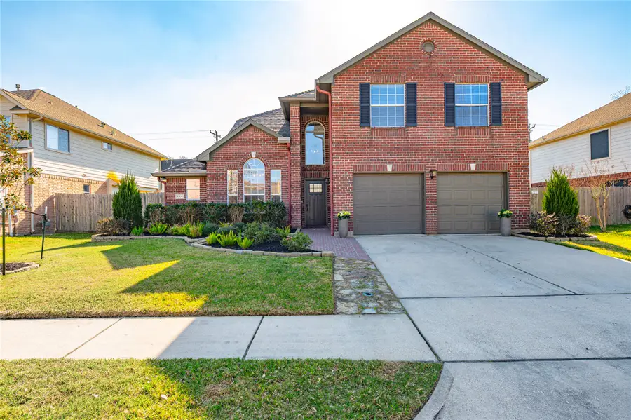 1104 Lake Shore Drive, Pearland, TX 77581 - #2