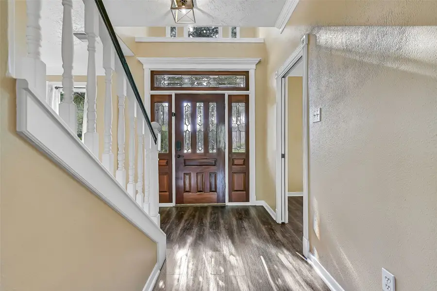 303 Regency Court, Friendswood, TX 77546 - Image #3