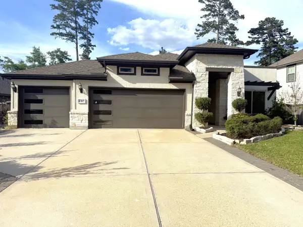 240 Scarlet Maple Way, Conroe, TX 77318