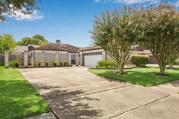 12507 Rocky Knoll Drive, Houston, TX 77077