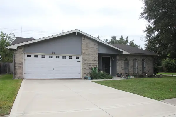 3035 Meadowview Dr Corner, Missouri City, TX 77459
