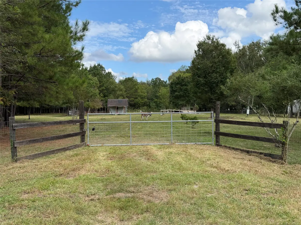 410 County Road 2147, Cleveland, TX 77327 - #1