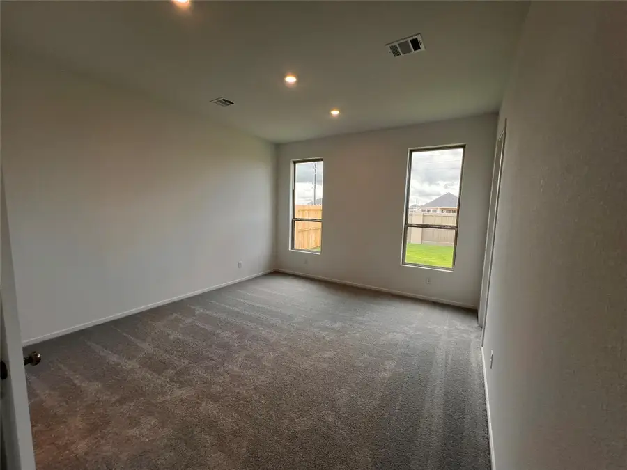 8215 Holly Blue Drive, Rosharon, TX 77583 - Image #3