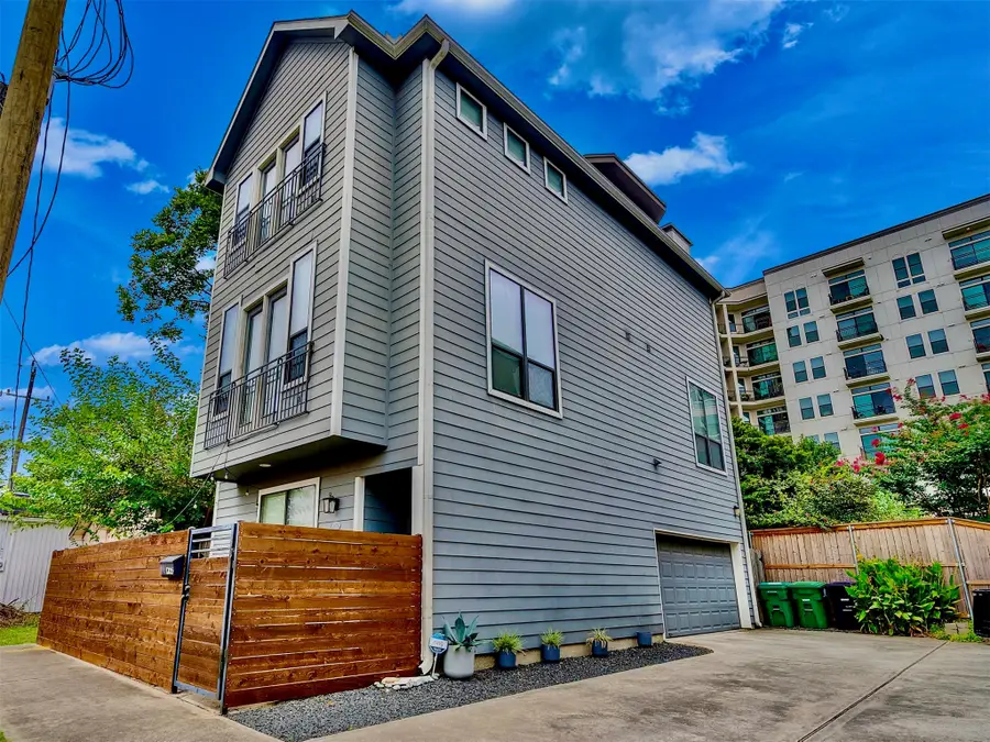 1206 W 14th Street, Houston, TX 77008 - Image #2