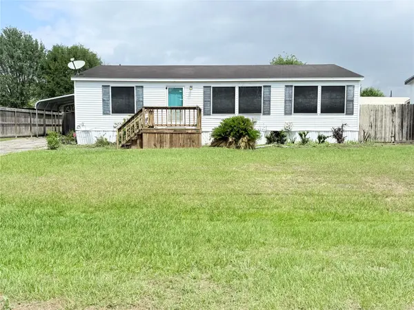 16318 Towering Oaks Trail, Magnolia, TX 77355