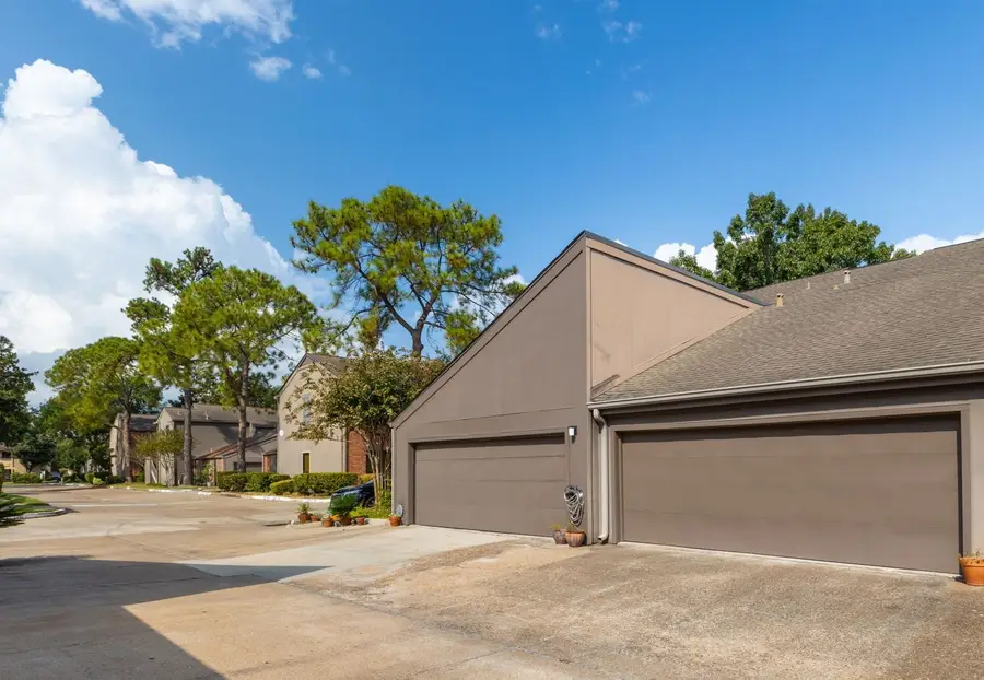 1201 Bering Drive #36, Houston, TX 77057 - Image #3