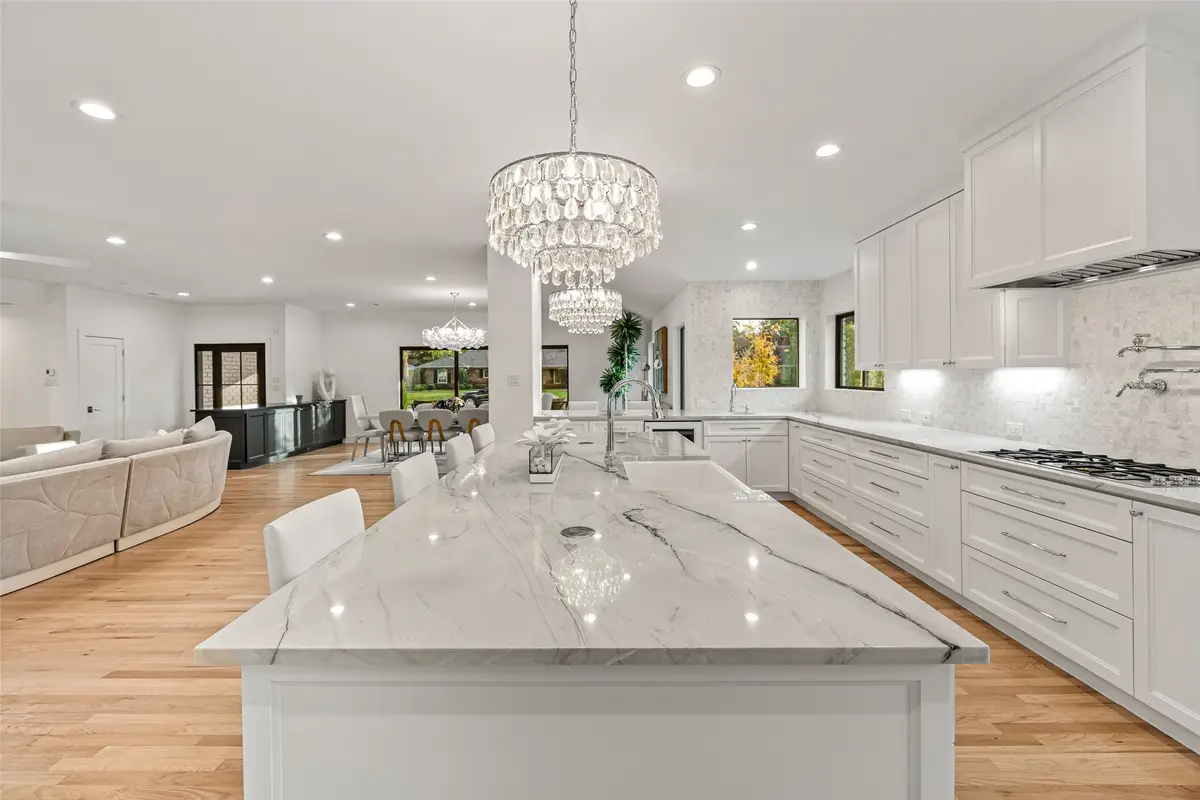 5658 Del Monte Drive, Houston, TX 77056 - Image #1