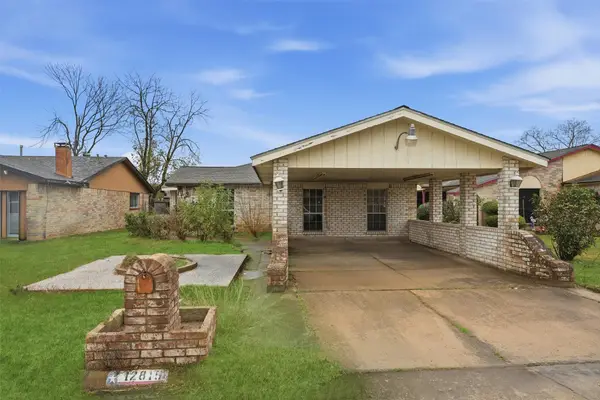 12815 Mosscrest Drive, Houston, TX 77048