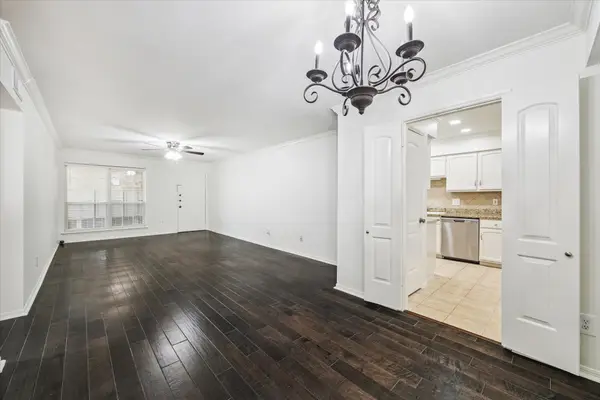 353 N Post Oak Lane #627, Houston, TX 77024