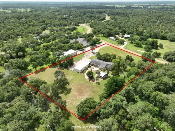1017 Buescher Road, Columbus, TX 78934
