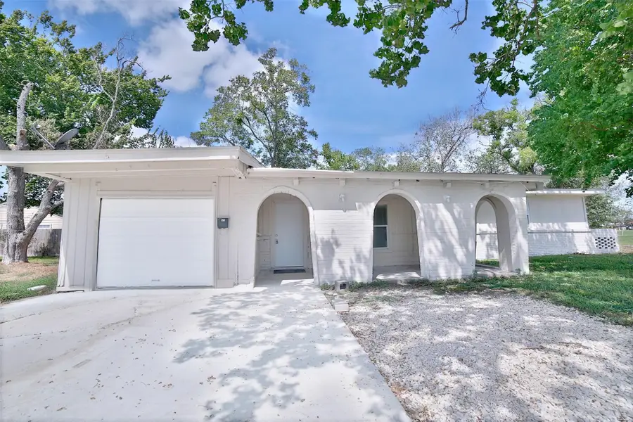 575 Pecan Drive, South Houston, TX 77587 - #2