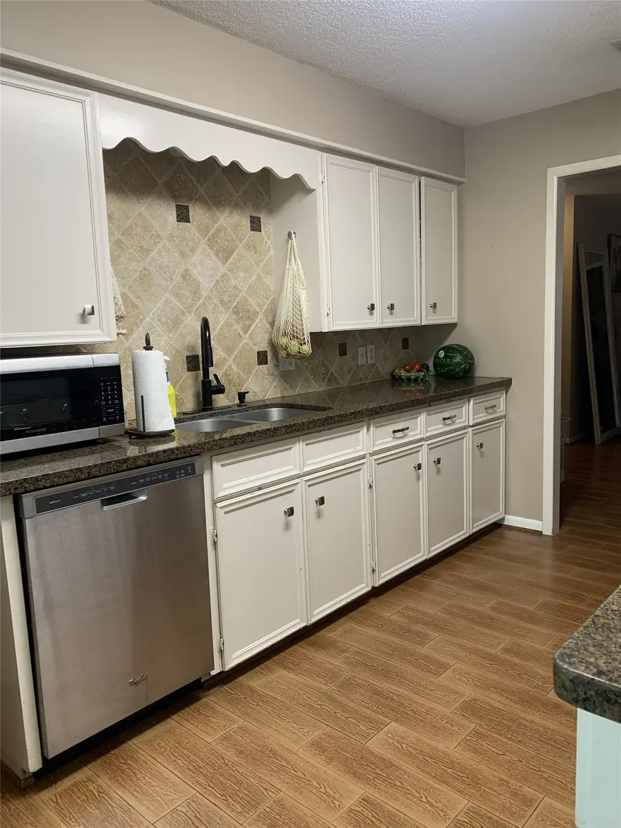 1162 Hwy 90a, Sheridan, TX 78962 - #3