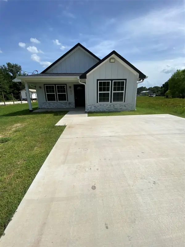 56 County Road 3404, Cleveland, TX 77327