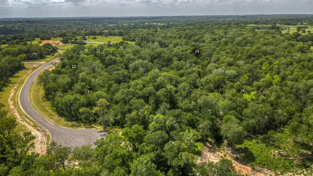2-19 Prairie Blossom Way, Brenham, TX 77833 - #1