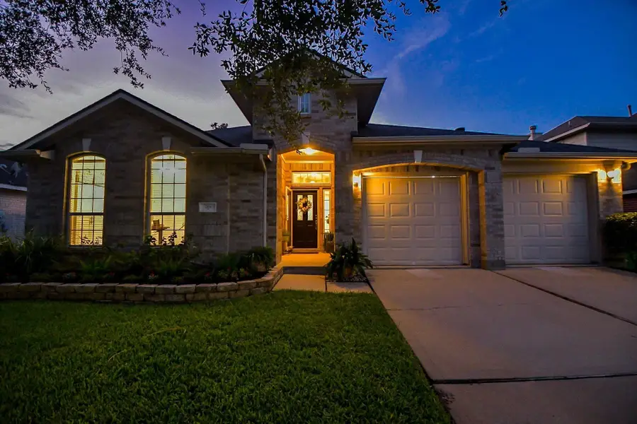 2034 Creek Shore Lane, Pearland, TX 77581 - #2