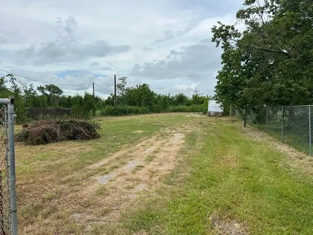 5613 John Martin Road, Baytown, TX 77521 - #2