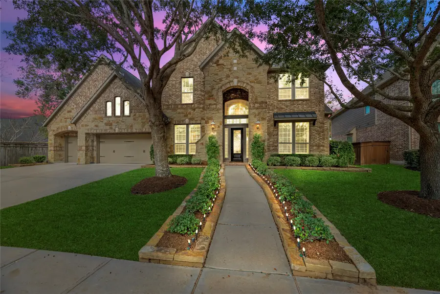 38 Adrianna Path Drive, Missouri City, TX 77459 - Image #2