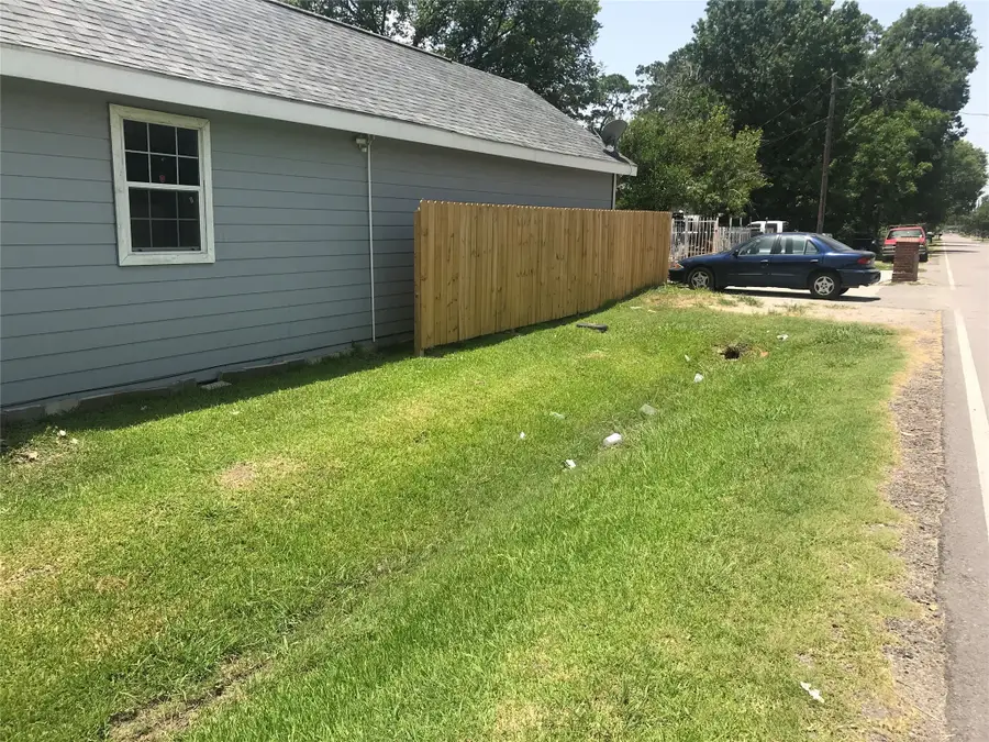1202 Manor St, Houston, TX 77015 - Image #2