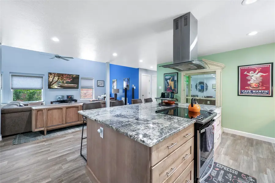 28831 Diamondhead S, Conroe, TX 77356 - Image #3