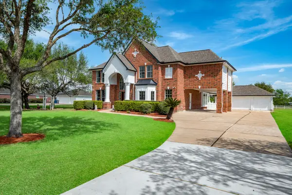 7211 Savannah Glen Lane, Richmond, TX 77469