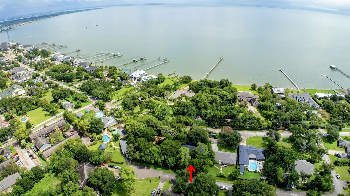 1100 Kipp Avenue, Kemah, TX 77565 - Image #1