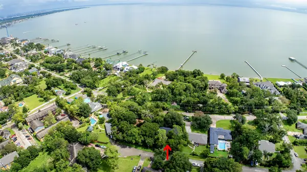 1100 Kipp Avenue, Kemah, TX 77565