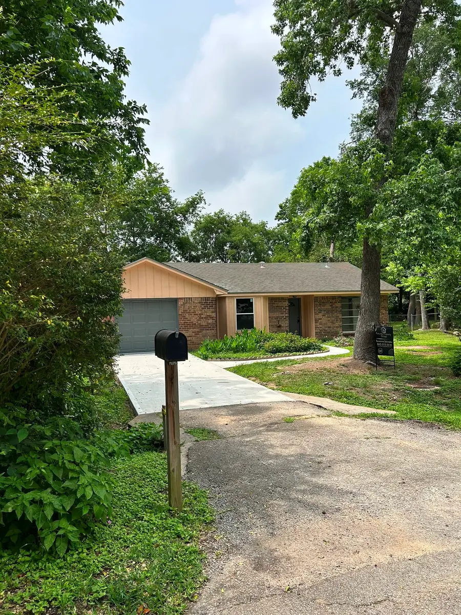 230 W Willwood Drive, Willis, TX 77378 - #2