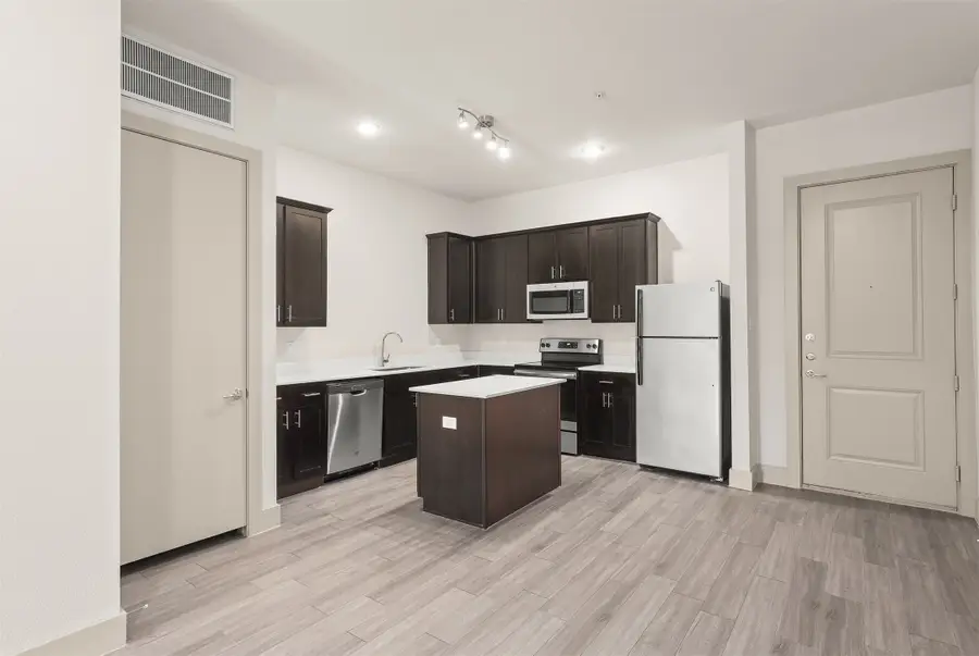 4509 Mount Vernon Street #39, Houston, TX 77006 - Image #2