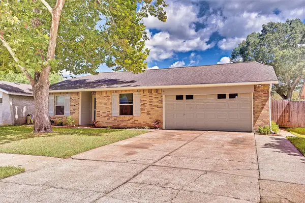 6218 Creekside Lane, League City, TX 77573