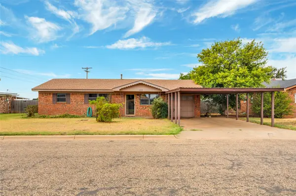 802 Ridgelea Drive, Bovina, TX 79009