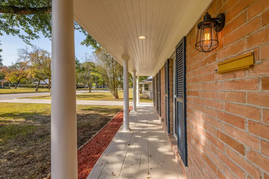 5258 Willowbend Boulevard, Houston, TX 77096 - Image #3