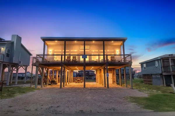 706 Beach Drive, Freeport, TX 77541