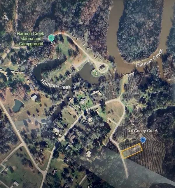 44 Caney Creek Drive, Huntsville, TX 77320