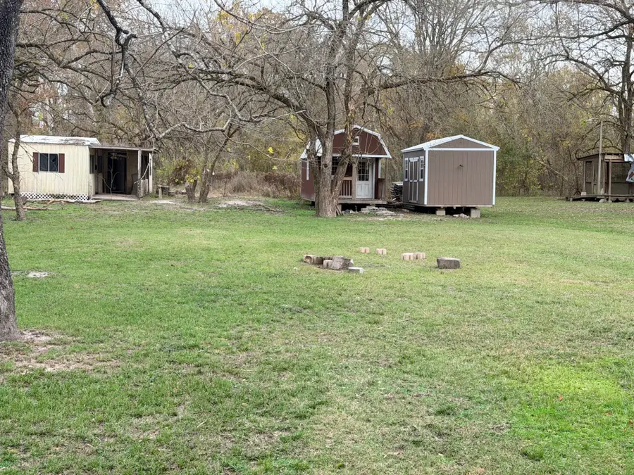 44 Caney Creek Drive, Huntsville, TX 77320 - Image #2