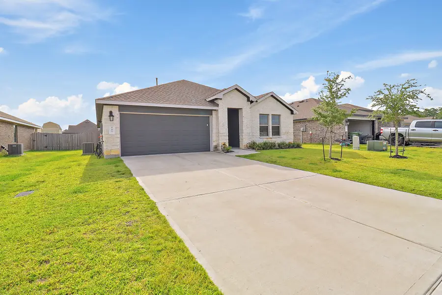 127 Walnut Hill Court, Anahuac, TX 77514 - #2