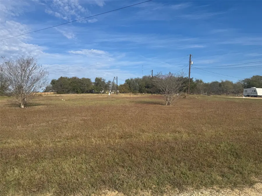 902 9th Street, Lexington, TX 78947 - Image #2