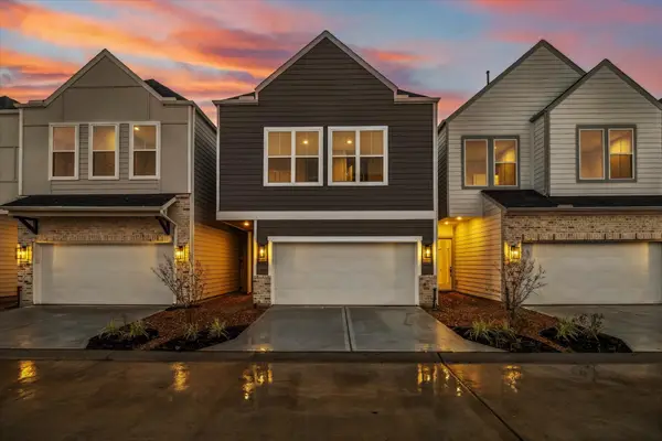 11311 Stonework Grove Lane, Houston, TX 77076