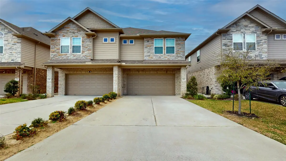 519 Dr Martin Luther King Jr Drive, La Porte, TX 77571 - #1