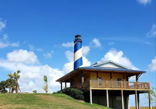 2925 Palacios Bay Drive, Palacios, TX 77465