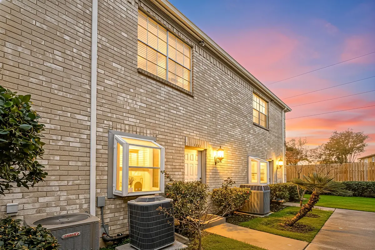 7607 Cambridge Street #7607, Houston, TX 77054 - Image #1