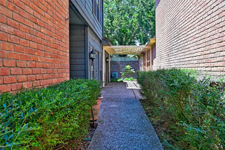 14317 Cashel Forest Drive, Houston, TX 77069 - #2