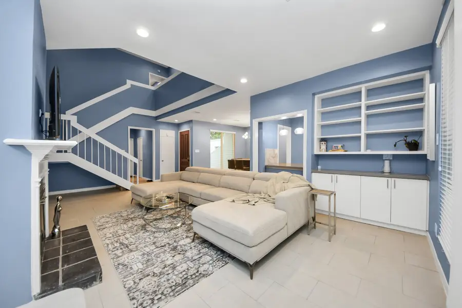 7655 S Braeswood Boulevard #10, Houston, TX 77071 - #3