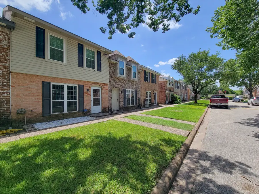1911 Sherwood Forest Street #2, Houston, TX 77043 - #2