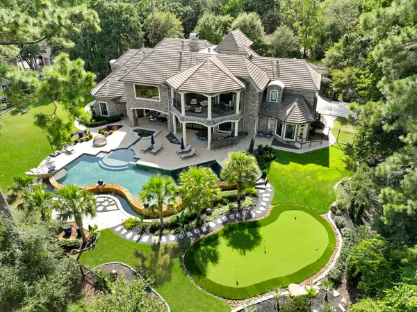 26 Damask Rose Way, The Woodlands, TX 77382